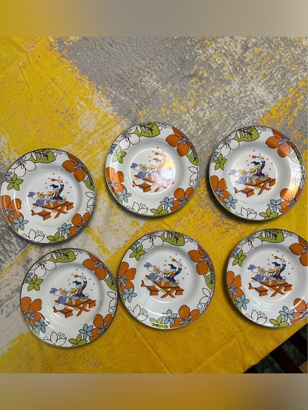 “Donald & Daisy on a Picnic” Vintage Disney Bowls